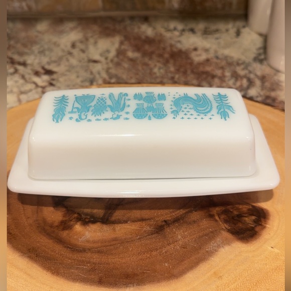 Pyrex Butter Dish - Picture 3 of 7